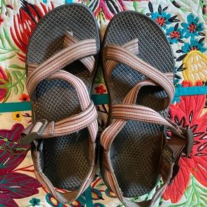 Chacos size 6